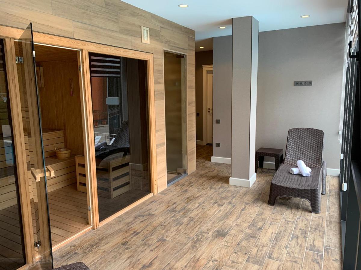 Hotel Neptun Kvariati Zewnętrze zdjęcie
