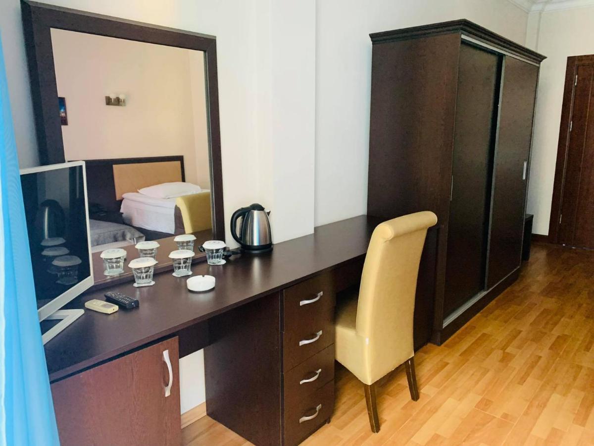 Hotel Neptun Kvariati Zewnętrze zdjęcie