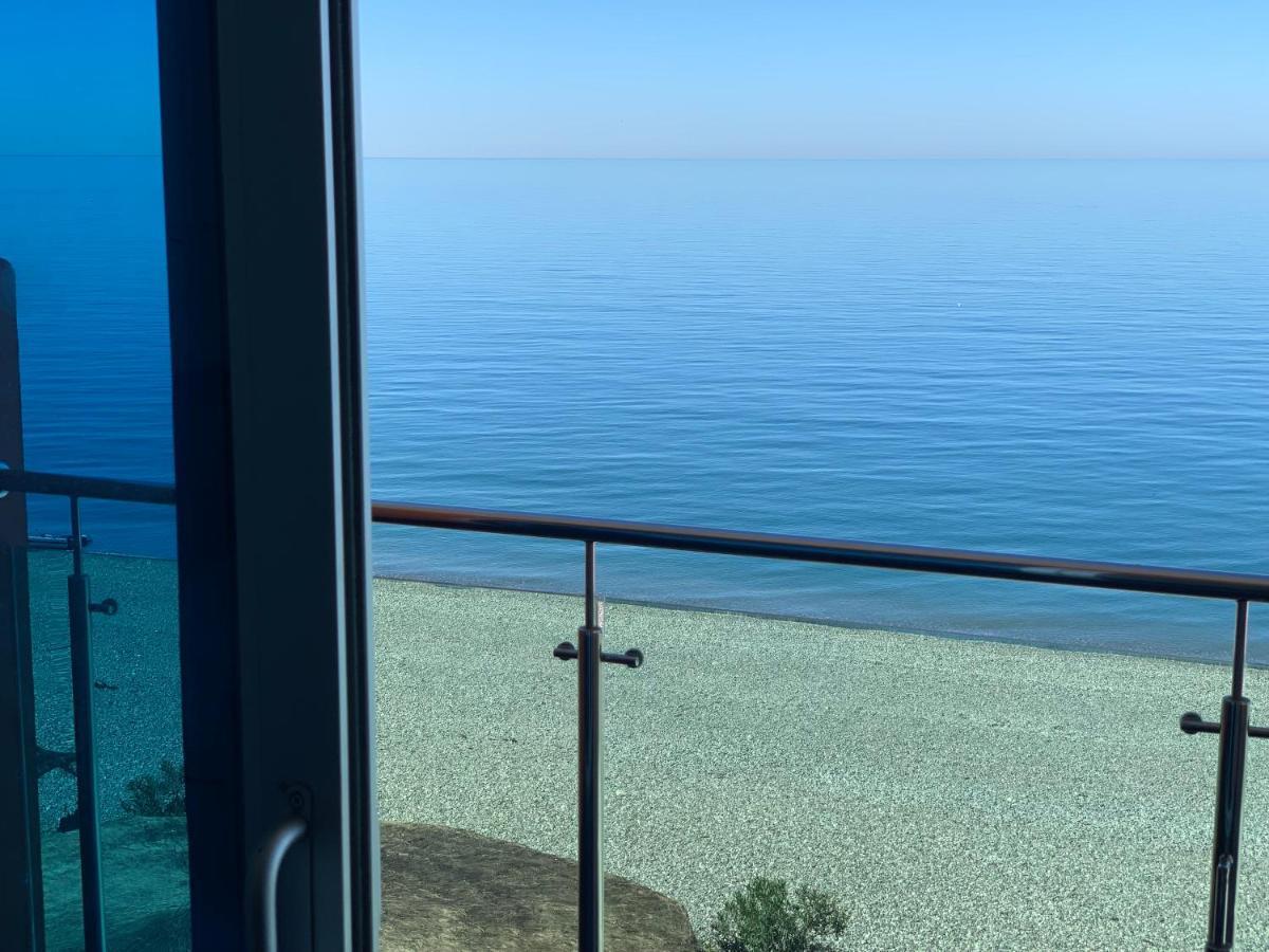 Hotel Neptun Kvariati Zewnętrze zdjęcie