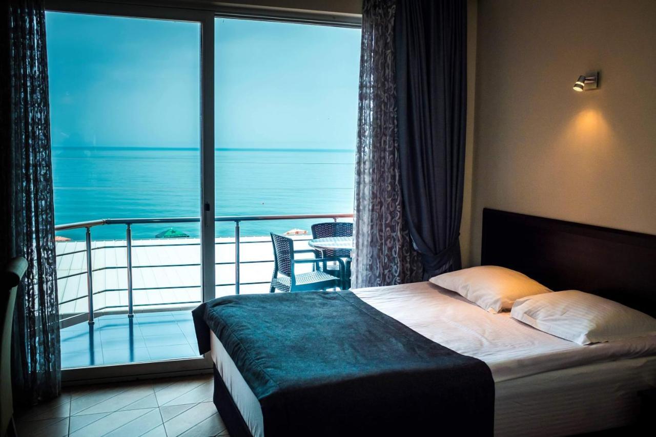 Hotel Neptun Kvariati Zewnętrze zdjęcie