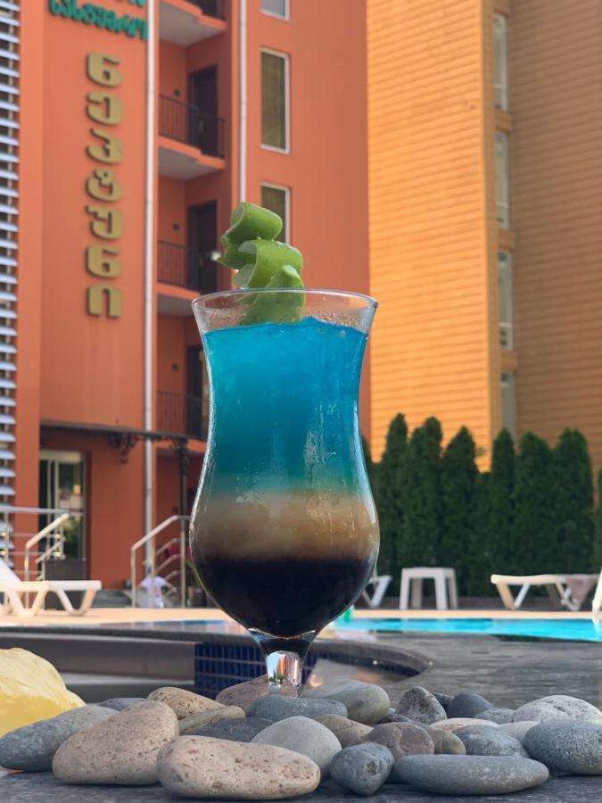 Hotel Neptun Kvariati Zewnętrze zdjęcie