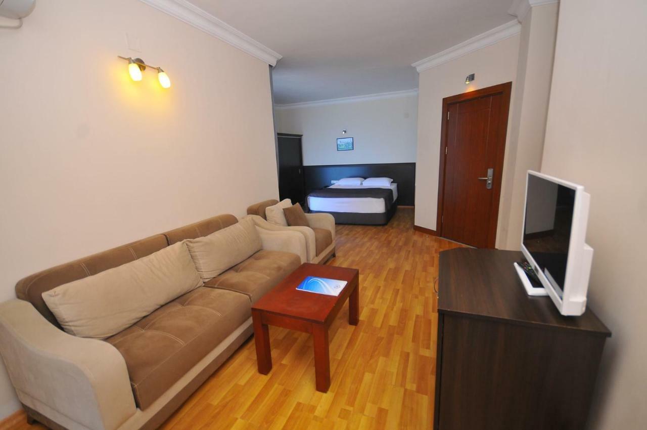 Hotel Neptun Kvariati Zewnętrze zdjęcie